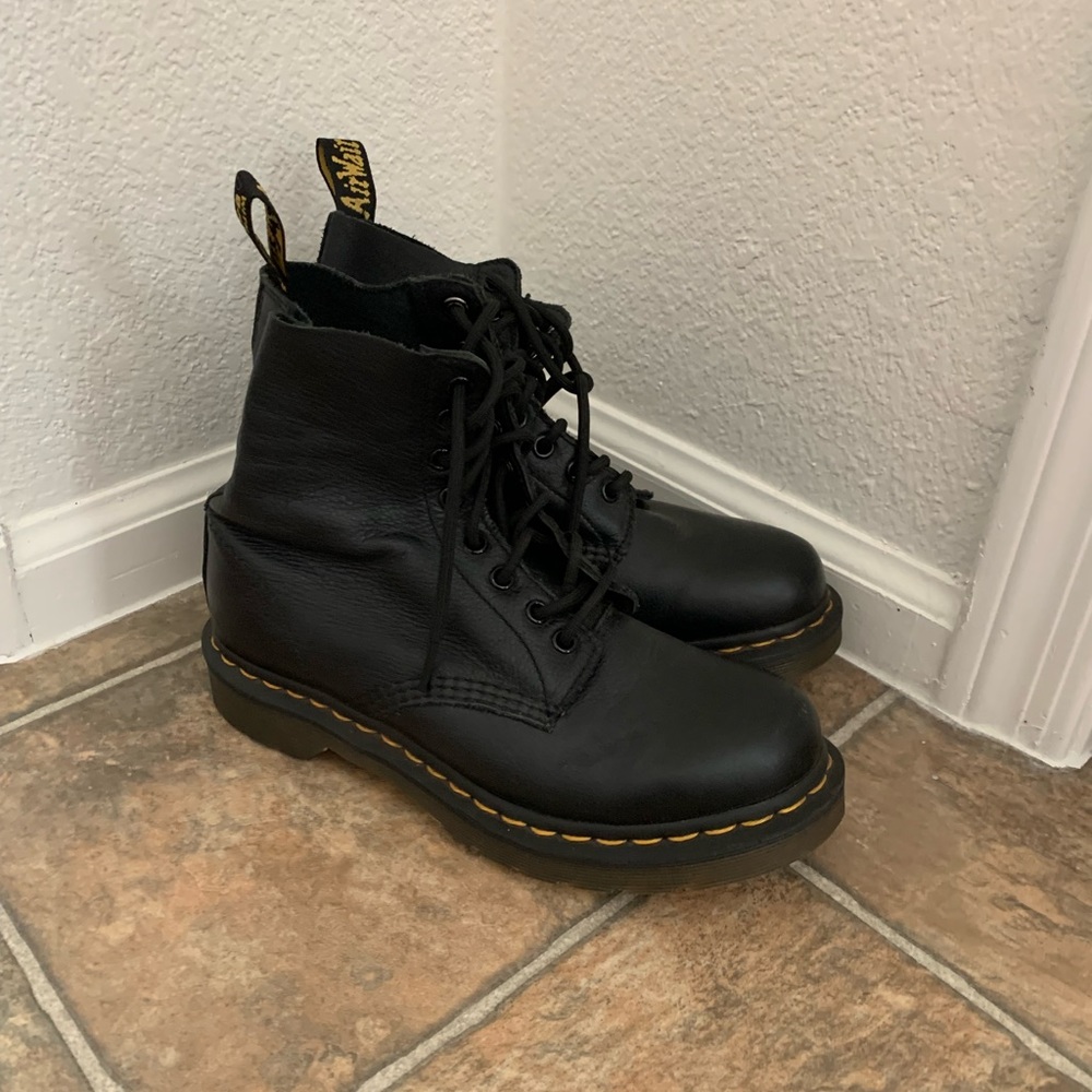 Doc Marten 1460 Women’s Pascal Virginia Leather Boots - Sz. 7